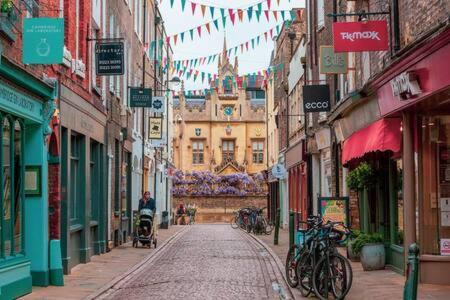 Quaint 2 Bed Cottage In The Heart Of Cambridge מראה חיצוני תמונה